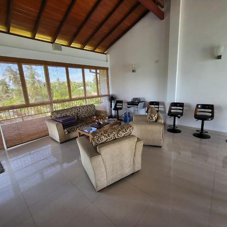 Rainbow Lagoon Resort Negombo Esterno foto